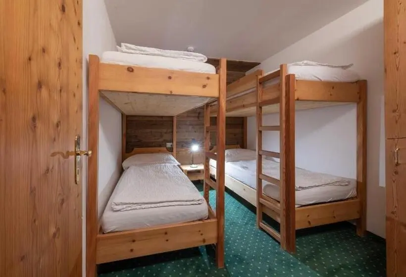 Chambre Familiale, Grischuna