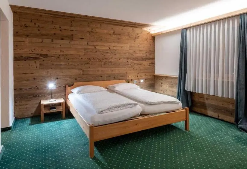 Chambre Familiale, Grischuna