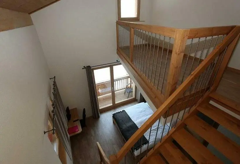スタンダード４人部屋, Helvetia