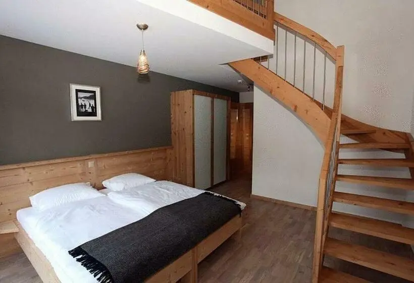 スタンダード４人部屋, Helvetia