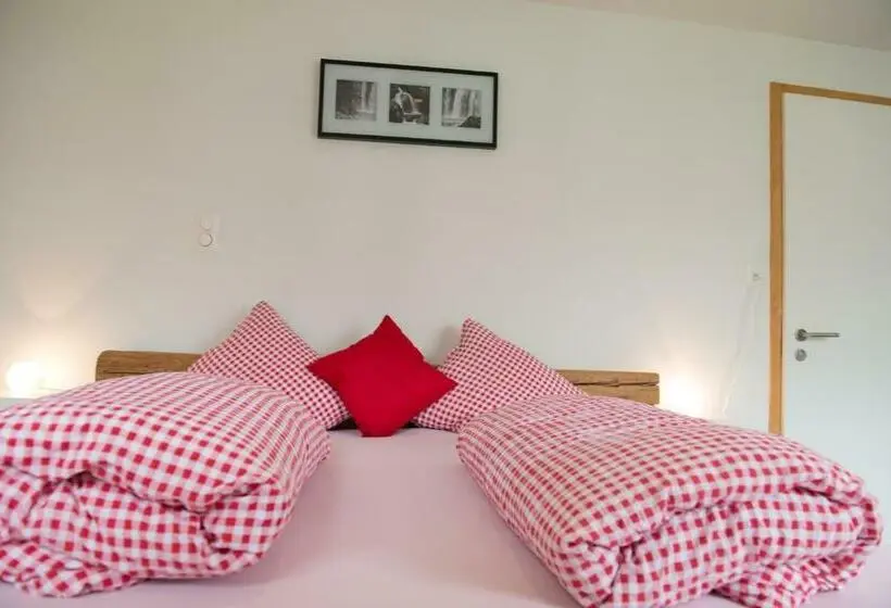 Huoneisto 2 Makuuhuonetta, Hirschen B&b