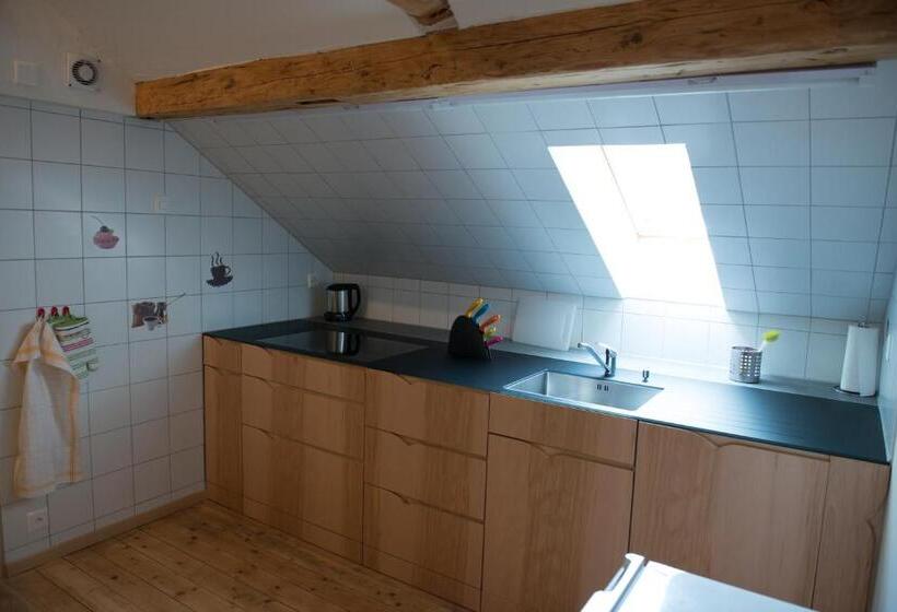 آپارتمان 3 خوابه, Hirschen B&b