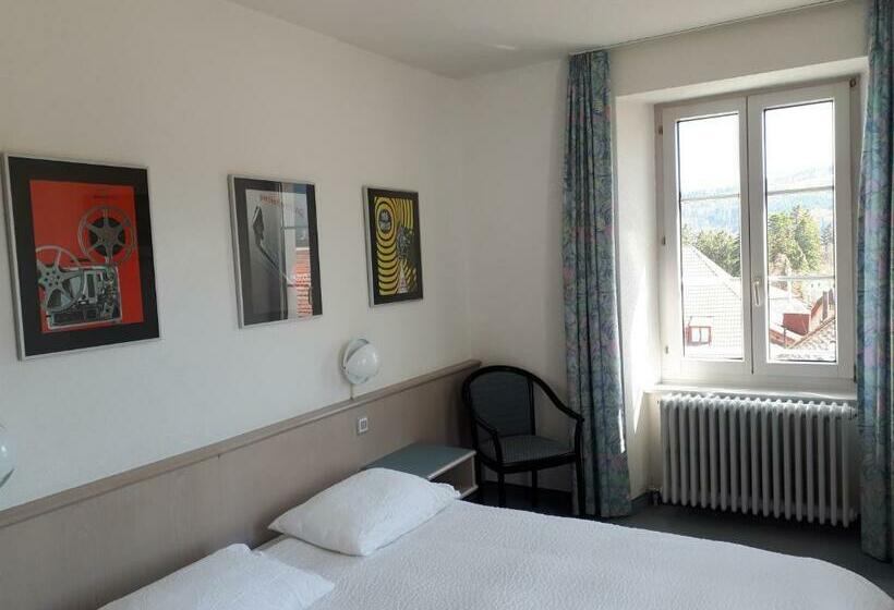 스탠다드 룸, Hôtel De France