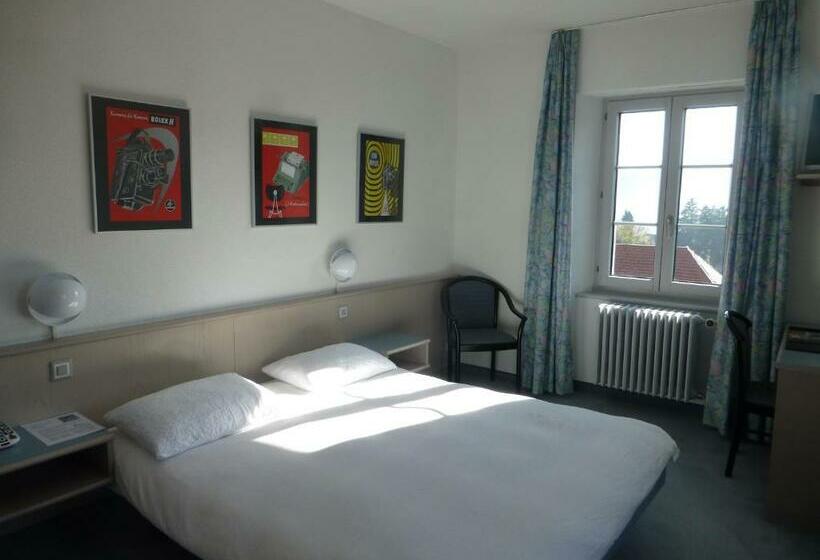 Номер Стандарт, Hôtel De France