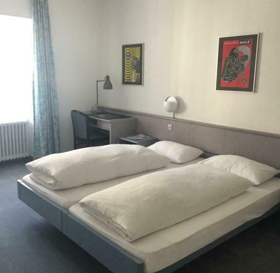 스탠다드 룸, Hôtel De France