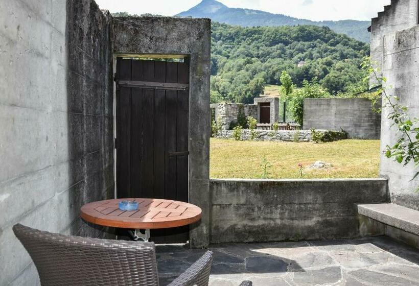 Номер Стандарт, Hôtel Restaurant Le Saint Christophe