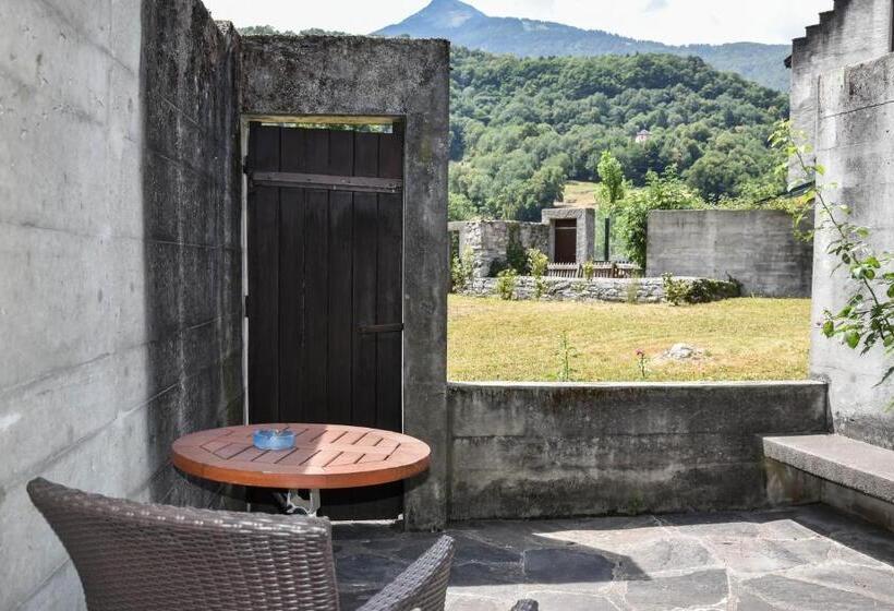 Люкс, Hôtel Restaurant Le Saint Christophe