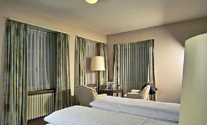 Standard-huone, Krone