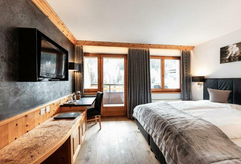 Номер Deluxe Вид на Горы, Laret Private Boutique Hotel   Adults Only