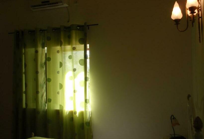 غرفة قياسية, O Viajante Low Cost