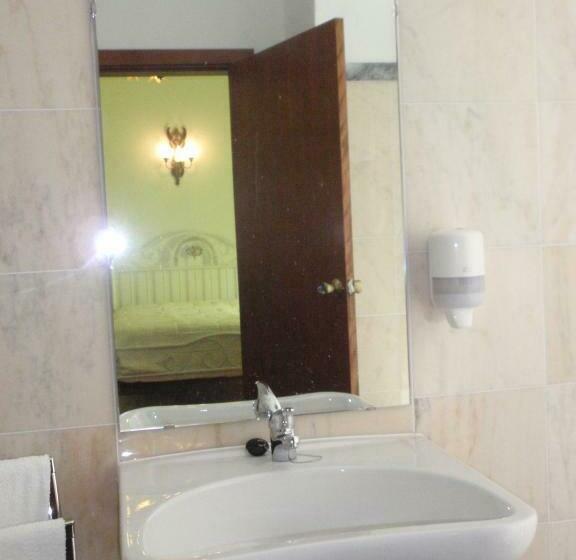 غرفة قياسية, O Viajante Low Cost