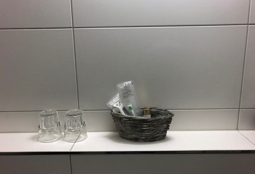 חדר סטנדרט יחיד, Omnium Sport