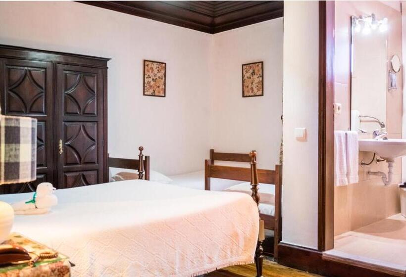 غرفة قياسية ثلاثية, Residencial Alentejana