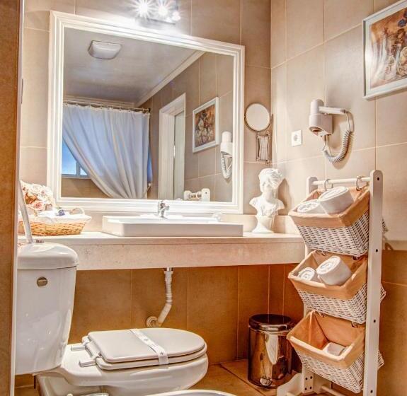 غرفة قياسية ثلاثية, Residencial Alentejana