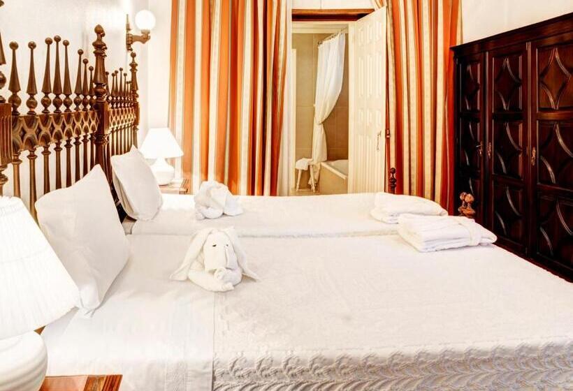 غرفة قياسية ثلاثية, Residencial Alentejana