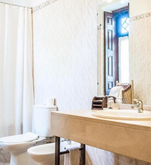 غرفة قياسية ثلاثية, Residencial Alentejana