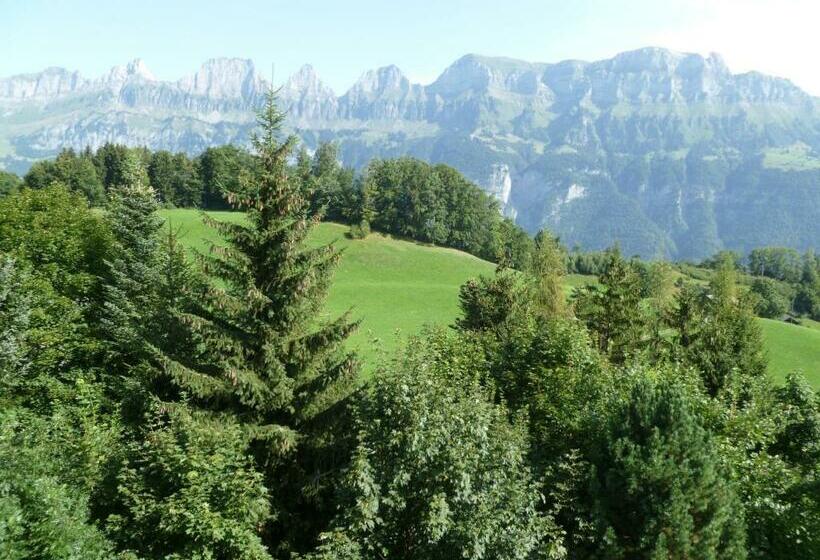 标准单人间共用浴室, Restaurant Bergheim