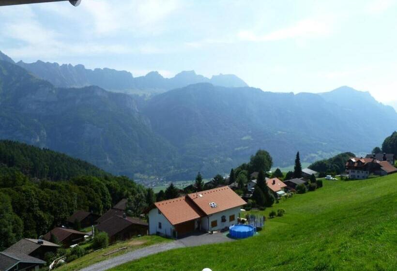 اتاق استاندارد سه نفره, Restaurant Bergheim