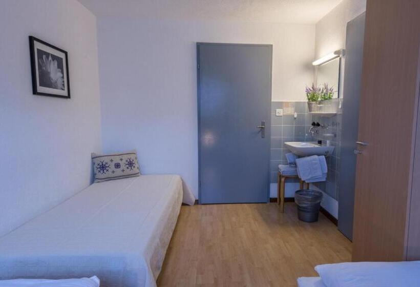 5人标间, Restaurant Bergheim