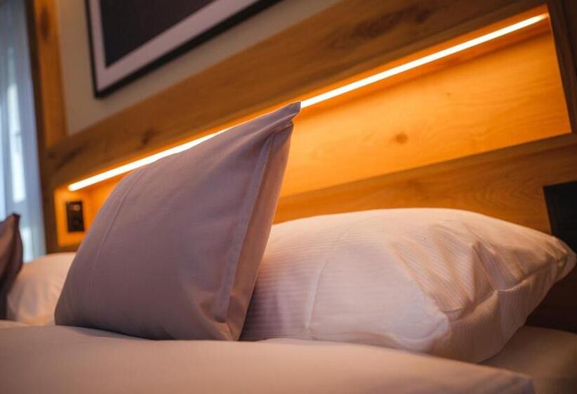 バルコニー付きデラックスルーム, Tannenhof