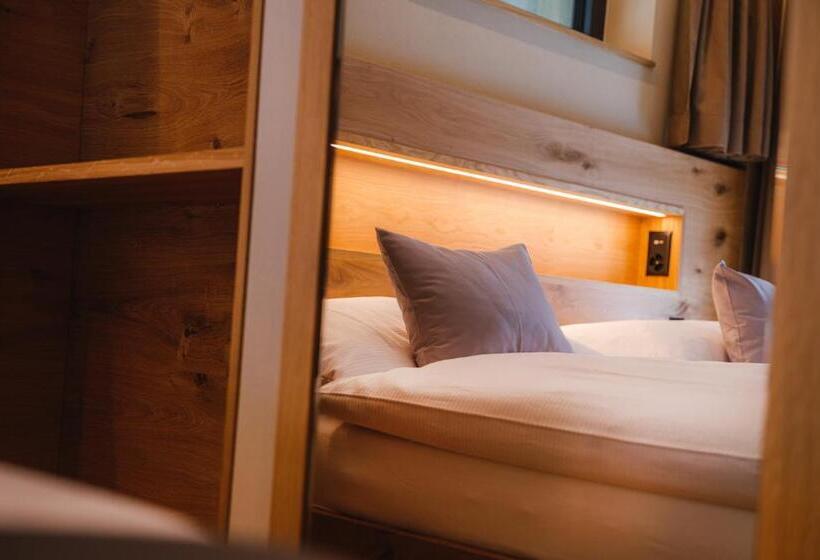 Family flat with balcony, Tannenhof