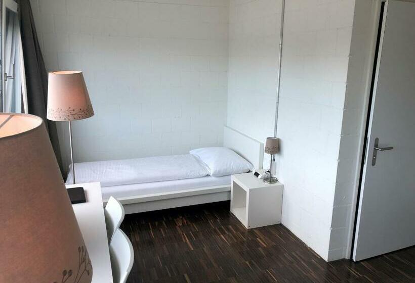 חדר סטנדרט יחיד, Omnium Sport