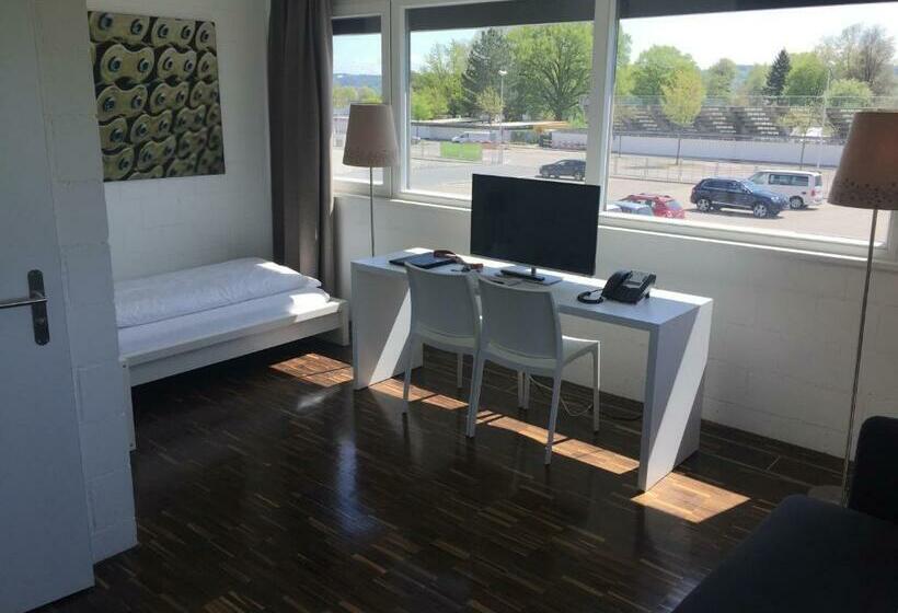 חדר סטנדרט יחיד, Omnium Sport