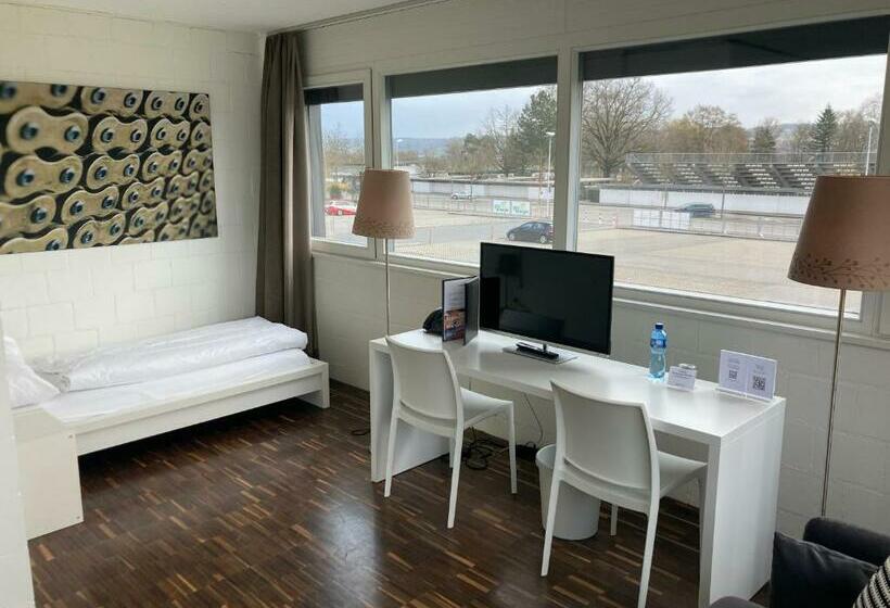 חדר סטנדרט יחיד, Omnium Sport