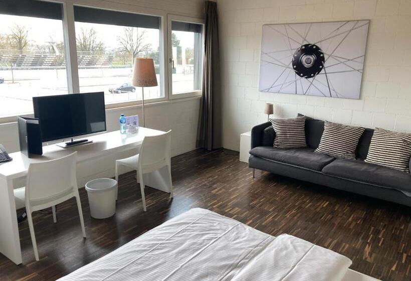 חדר סטנדרט, Omnium Sport