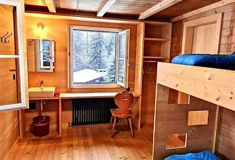バス共有のスタンダードルーム, Naturfreunde Hostel Grindelwald