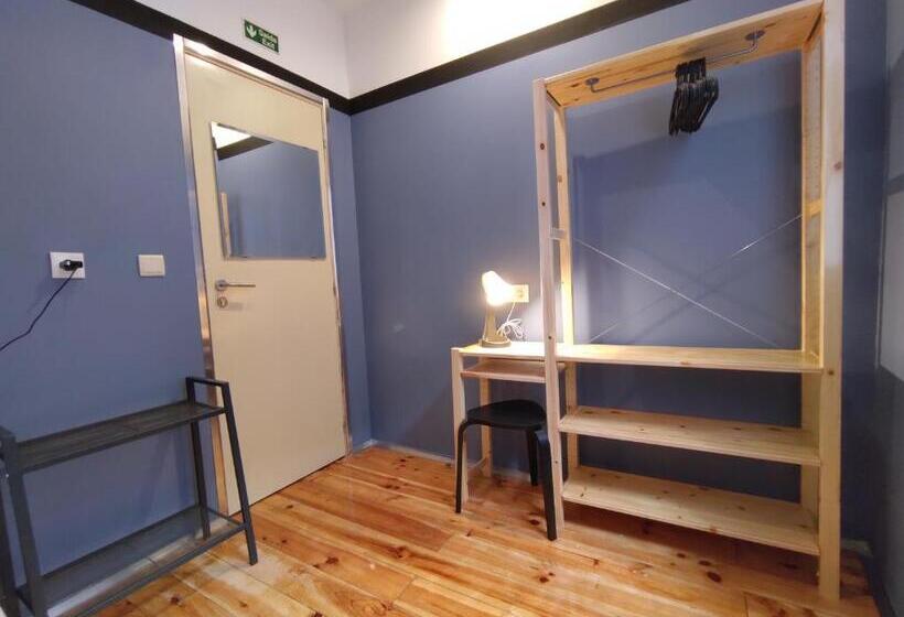 اتاق اکونومی, Sardines And Friends Hostel 04