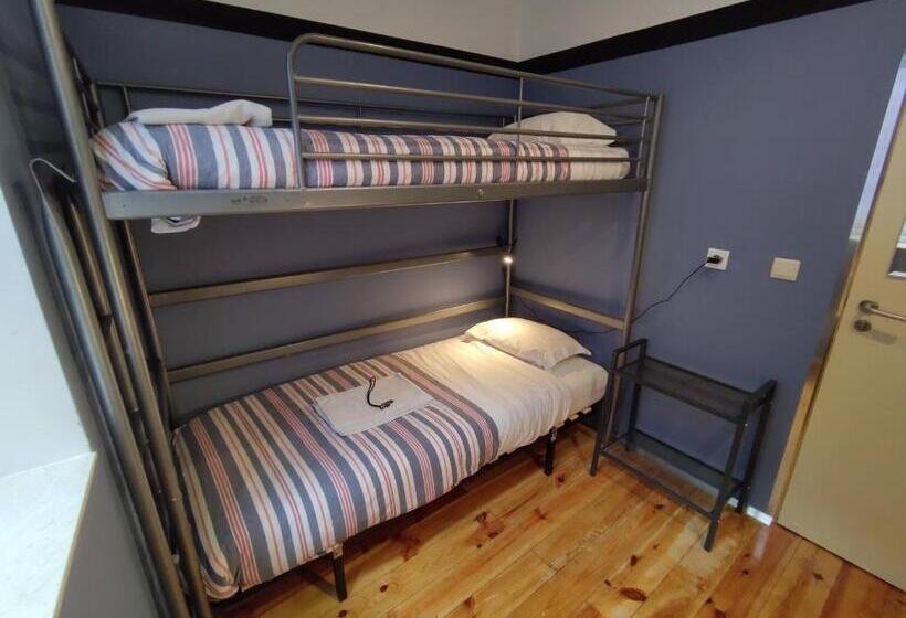 이코노미 룸, Sardines And Friends Hostel 04