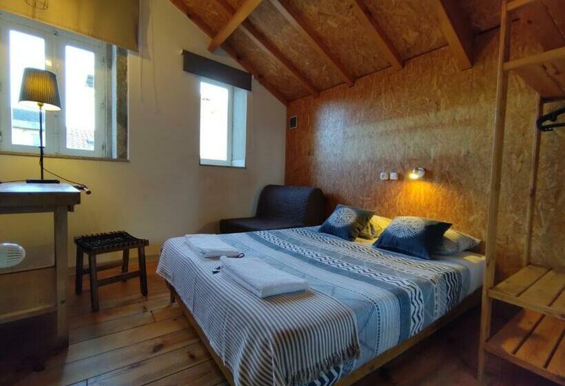 اتاق خانوادگی, Sardines And Friends Hostel 04