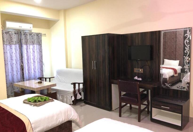 اتاق استاندارد با بالکن, Hot Pot, Dhangadhi