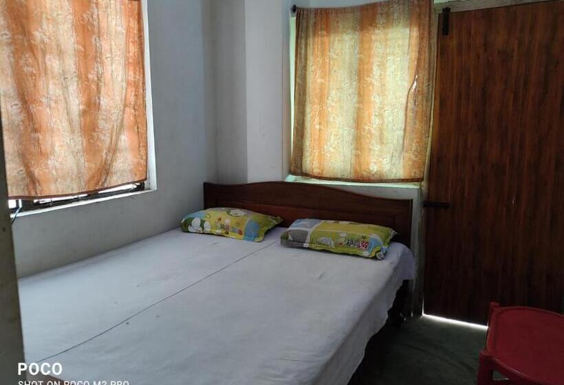 トリプルクラシックルーム, Spot On Yuboraaj Lodge