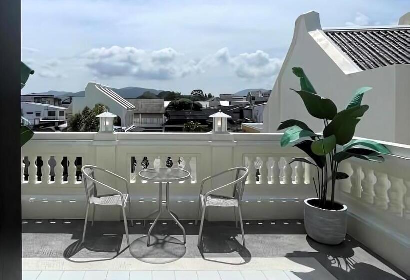 جناح, Hawa House Phuket