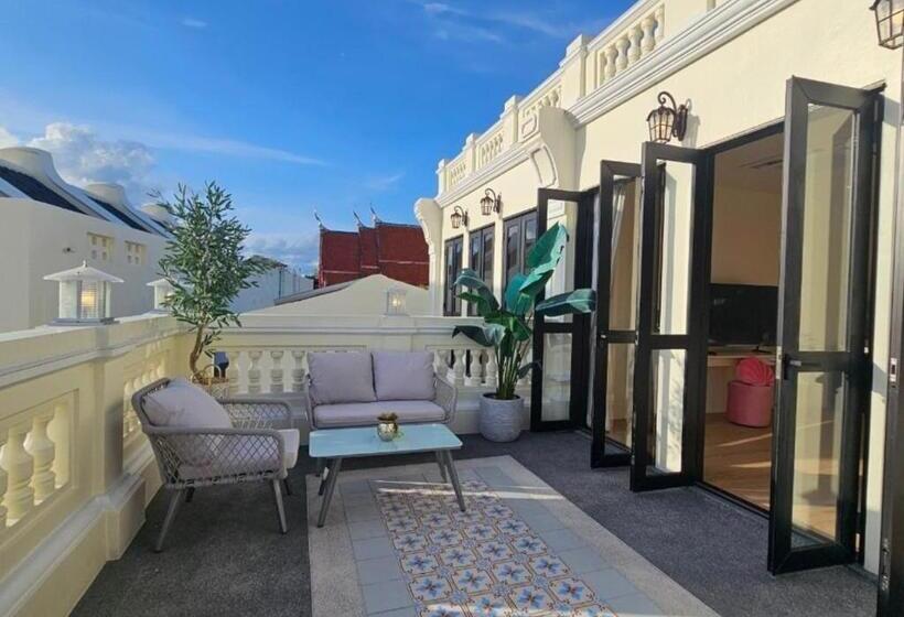 جناح, Hawa House Phuket