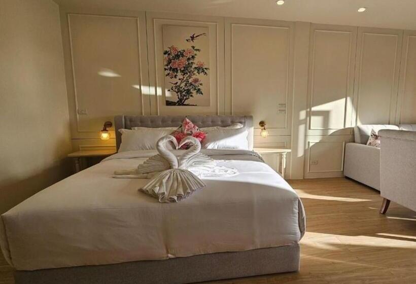 جناح, Hawa House Phuket