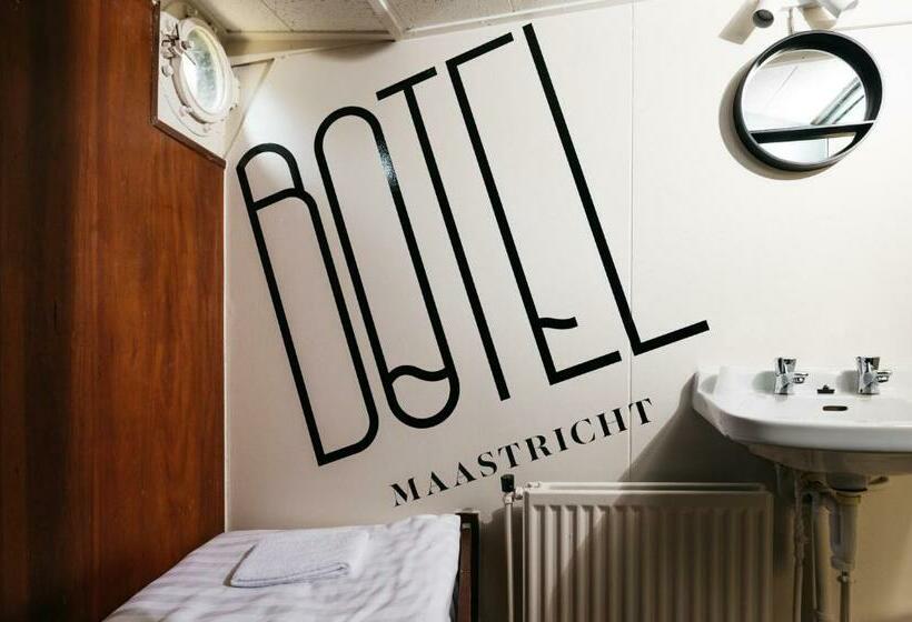 스탠다드 싱글 룸 공동욕실, Botel Maastricht