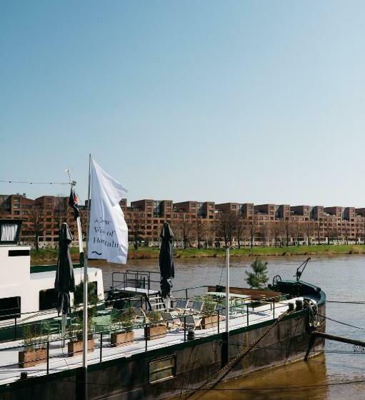 스탠다드 싱글 룸 공동욕실, Botel Maastricht