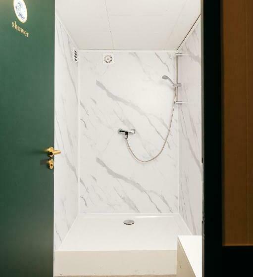 스탠다드 싱글 룸 공동욕실, Botel Maastricht