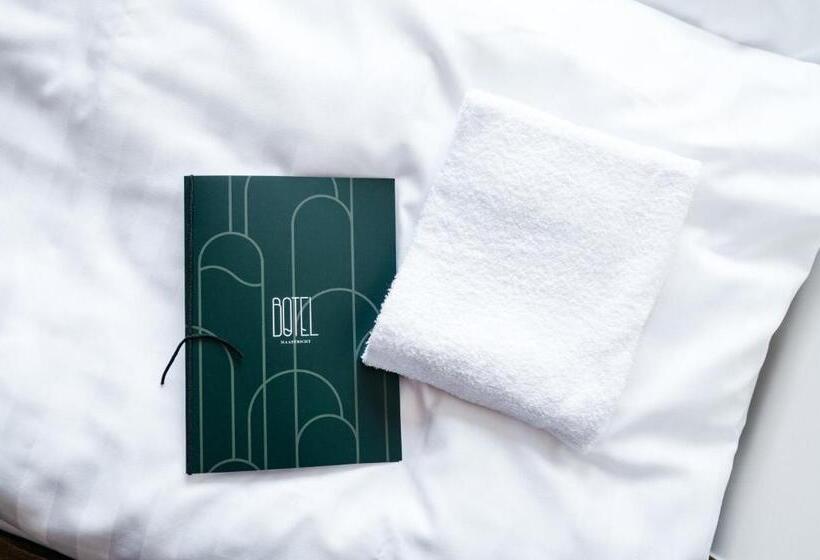 스탠다드 룸 공동 욕실, Botel Maastricht