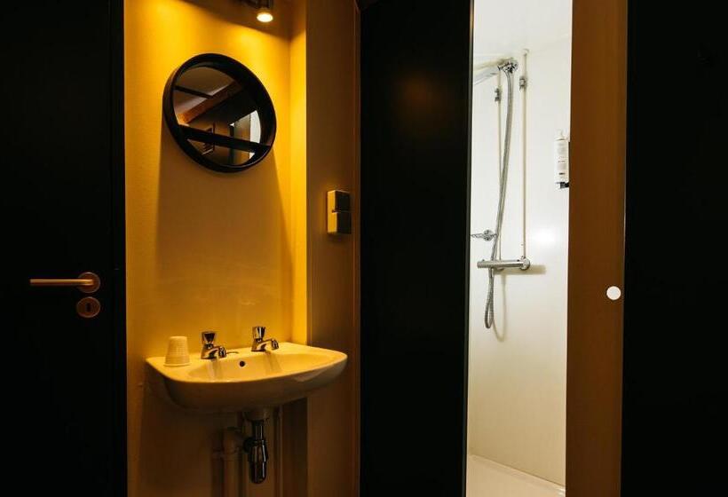 스탠다드 룸, Botel Maastricht