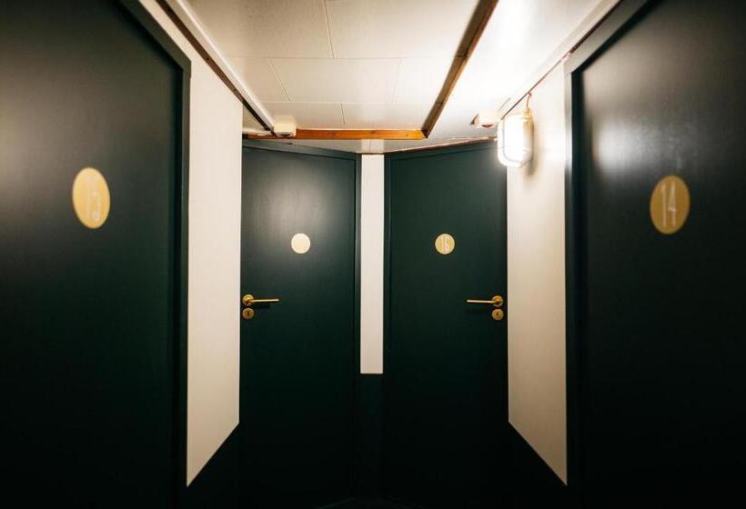 스탠다드 트리플 룸, Botel Maastricht