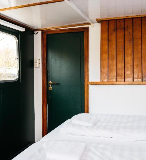 패밀리 룸 공용 욕실, Botel Maastricht