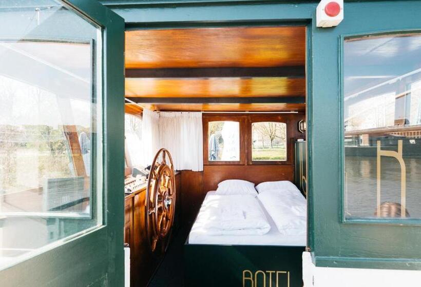 스탠다드 룸 호수 전망, Botel Maastricht