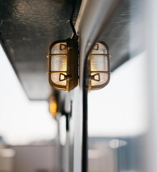 스탠다드 룸 호수 전망, Botel Maastricht