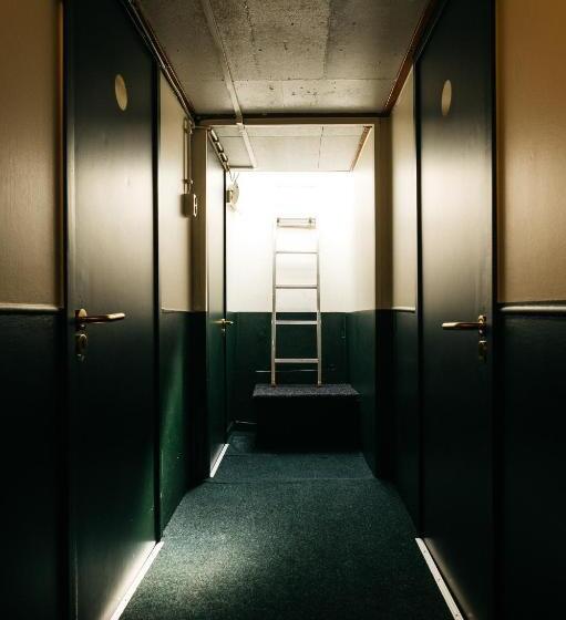 스탠다드 룸 호수 전망, Botel Maastricht