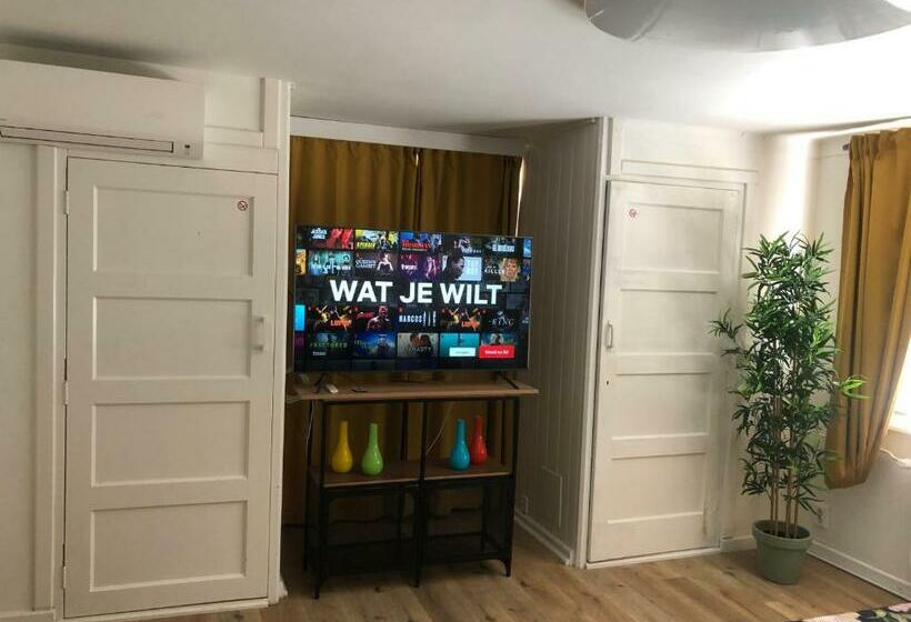 اتاق لوکس با تخت بزرگ, Bommelsteijn Lodge