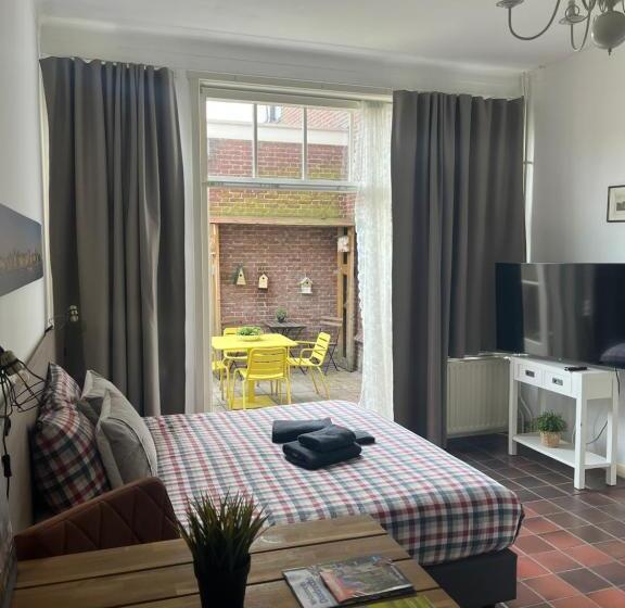 Студия Deluxe, Bommelsteijn Lodge
